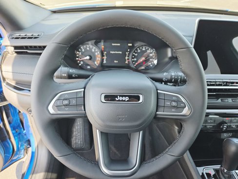 New 2026 Jeep Compass Latitude image 18