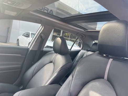 Used 2019 Toyota Camry XSE image 37