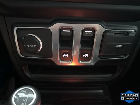 Used 2019 Jeep Wrangler Sport image 59
