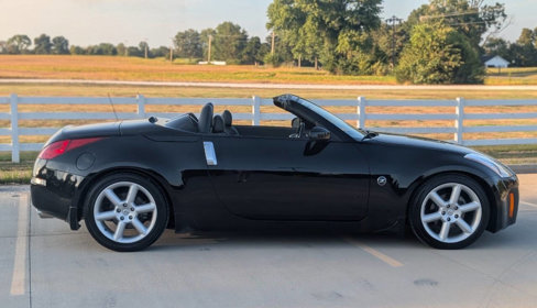 Used 2004 Nissan 350Z Touring image 5
