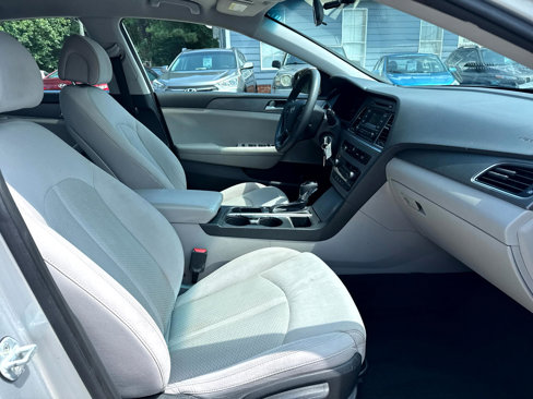 Used 2015 Hyundai Sonata SE image 21