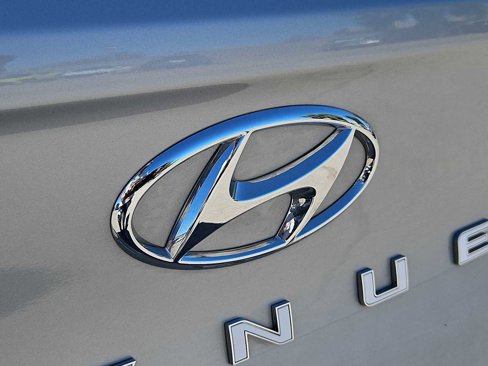 Used 2020 Hyundai Venue SEL image 11