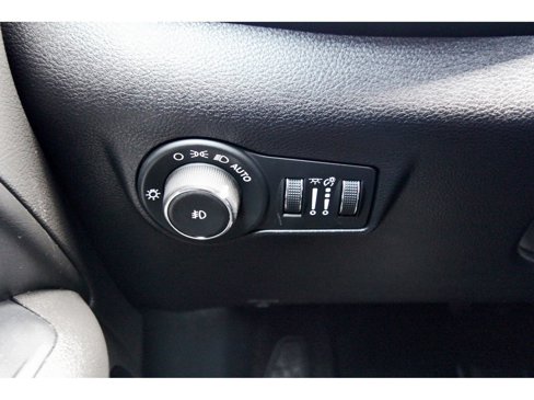 Used 2024 Jeep Compass Latitude w/ Altitude Special Edition image 18