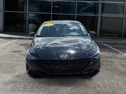 Used 2023 Hyundai Elantra SEL w/ Winter Weather Package image 2