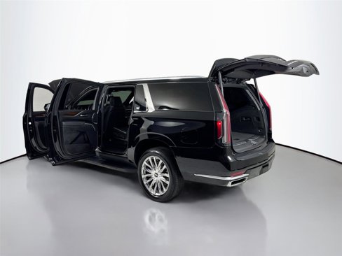 Used 2022 Cadillac Escalade ESV Premium Luxury image 38