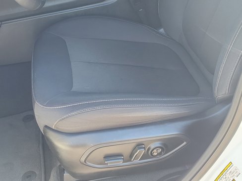 Certified 2023 Jeep Grand Cherokee L Laredo image 21