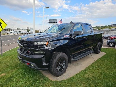 Used 2020 Chevrolet Silverado 1500 LT Trail Boss image 3