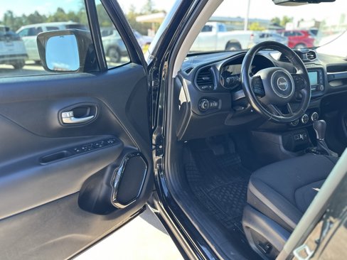 Used 2017 Jeep Renegade Altitude image 13