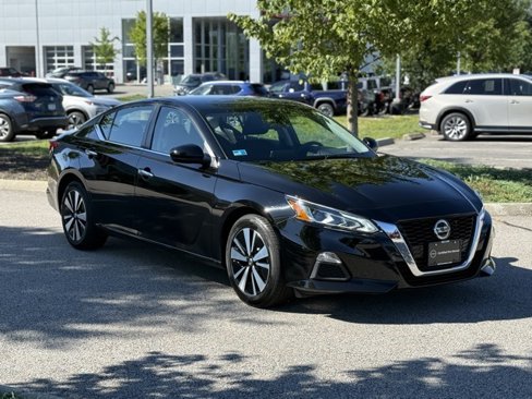 Used 2022 Nissan Altima 2.5 SV image 3