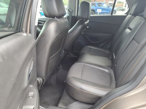 Used 2021 Chevrolet Trax LT image 15