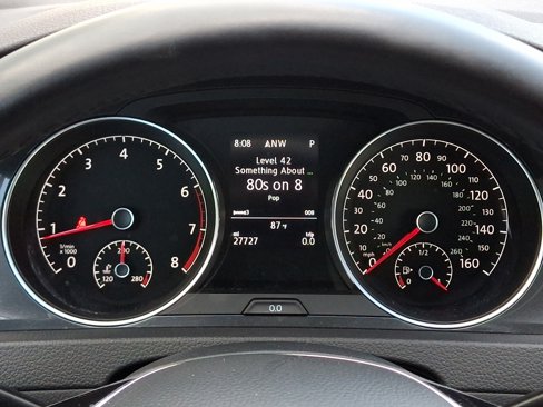Used 2018 Volkswagen Golf SE image 21
