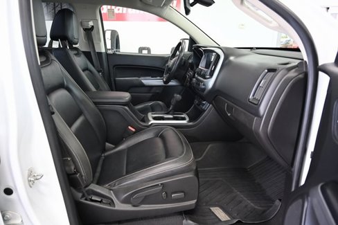 Used 2020 Chevrolet Colorado LT w/ Luxury Package image 11