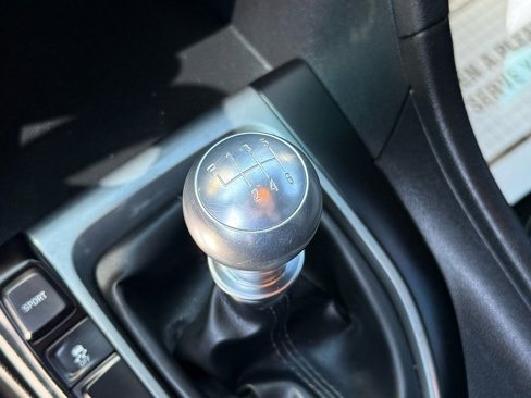 Used 2021 Hyundai Veloster Turbo R-Spec image 15
