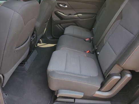 Used 2021 Chevrolet Traverse LS image 8