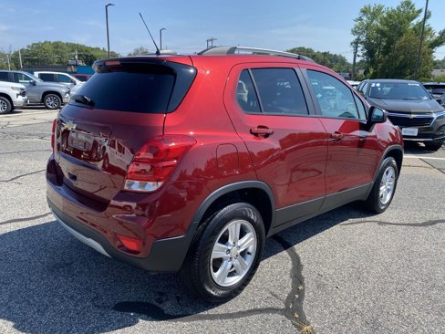 Used 2022 Chevrolet Trax LT w/ LT Convenience Package image 7