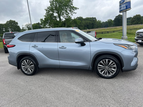 Used 2020 Toyota Highlander Platinum image 4