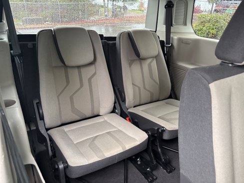 Used 2015 Ford Transit Connect XLT image 9
