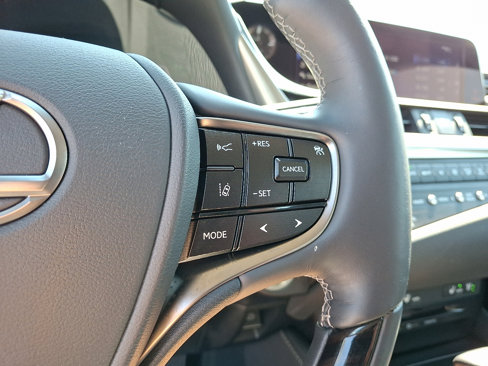 Used 2021 Lexus ES 250 w/ Premium Package image 22