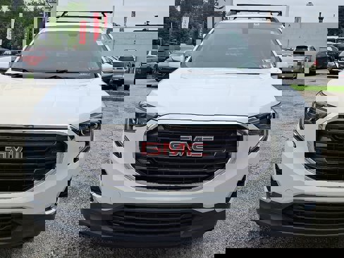 Used 2019 GMC Terrain SLE w/ Driver Convenience Package image 2