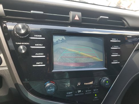 Used 2018 Toyota Camry SE image 21
