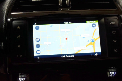Used 2017 Jaguar XE image 31