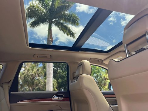 Used 2013 Jeep Grand Cherokee Overland image 33