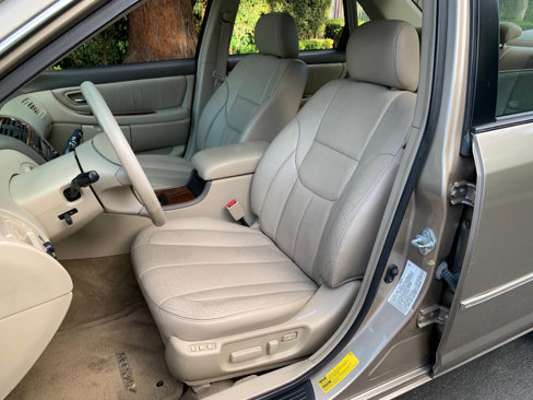 Used 2000 Toyota Avalon XLS image 16