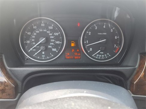 Used 2011 BMW 328i xDrive Sedan image 16