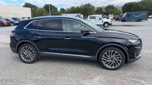 Used 2020 Lincoln Nautilus Reserve w/ Equipment Group 201A image 12