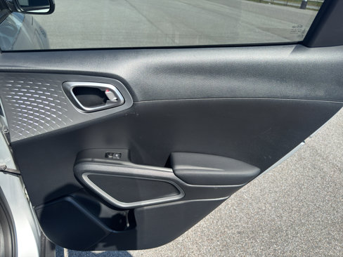 Used 2021 Kia Soul LX image 25