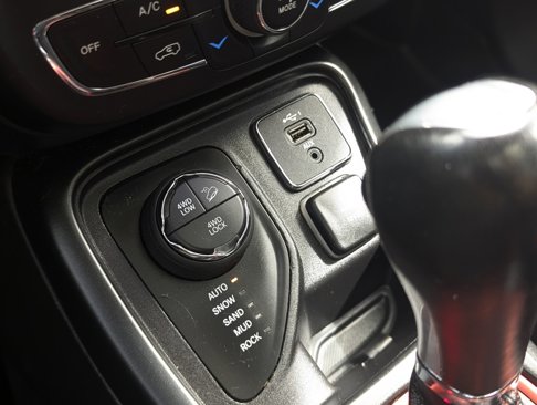Used 2021 Jeep Compass Trailhawk w/ Sun and Sound Group image 41