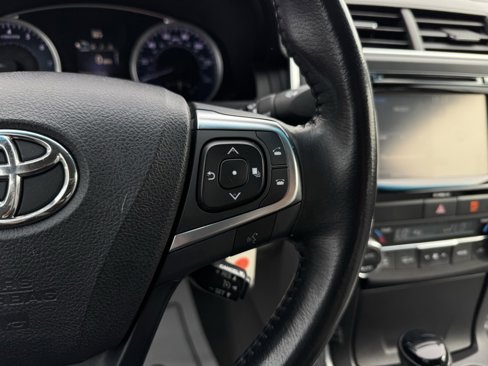 Used 2016 Toyota Camry XLE image 23