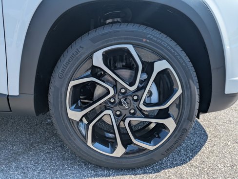 New 2025 Chevrolet Trax RS w/ Driver Confidence Package image 11