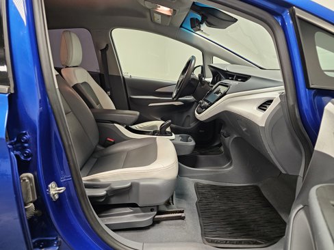 Used 2017 Chevrolet Bolt Premier w/ Driver Confidence II Package image 13