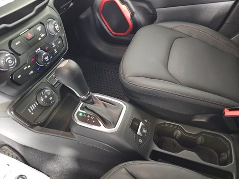 Certified 2023 Jeep Renegade Trailhawk image 23