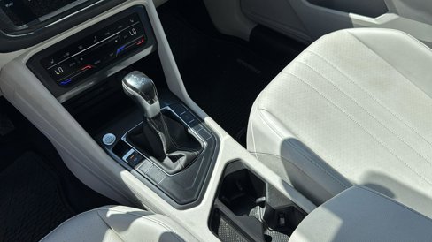 Used 2023 Volkswagen Tiguan SE image 18
