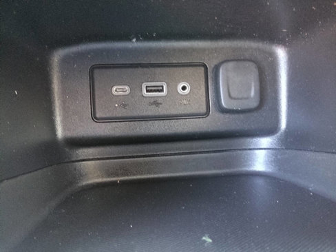 Used 2020 Chevrolet Equinox LT w/ Driver Convenience Package image 24