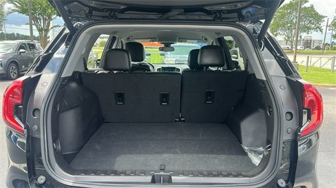 Used 2024 GMC Terrain SLT image 9