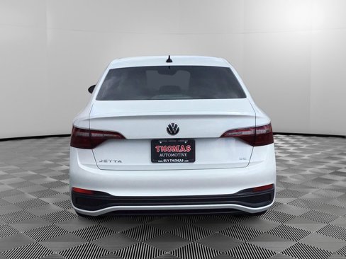 Used 2022 Volkswagen Jetta SE image 6