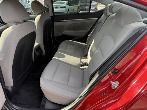 Used 2018 Hyundai Elantra SEL image 11