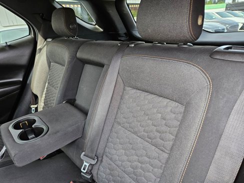 Used 2018 Chevrolet Equinox LT image 22