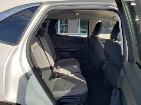 Used 2022 Ford Escape SE image 16