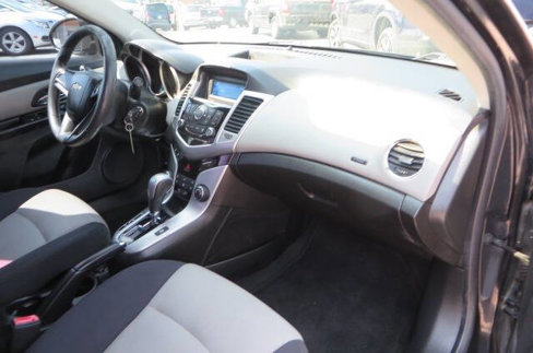 Used 2013 Chevrolet Cruze LS image 17