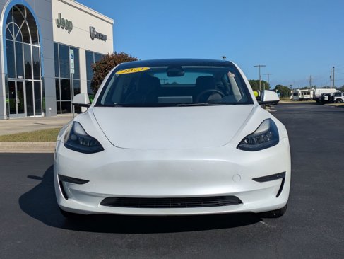 Used 2023 Tesla Model 3 Standard Range image 2