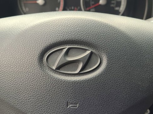 Used 2009 Hyundai Accent SE w/ Premium Equipment Pkg 4 image 24