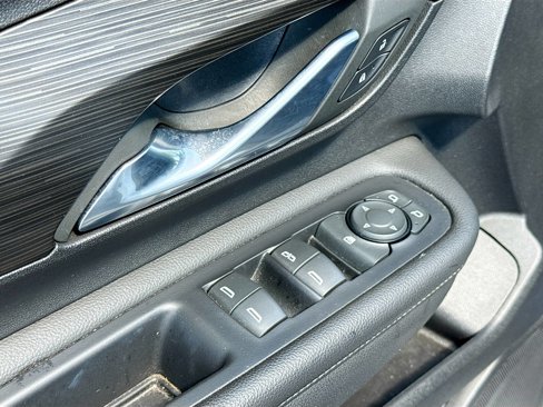 Certified 2023 GMC Terrain SLE image 18
