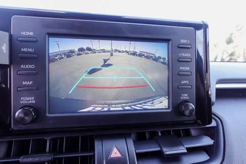 Used 2019 Toyota RAV4 LE image 20