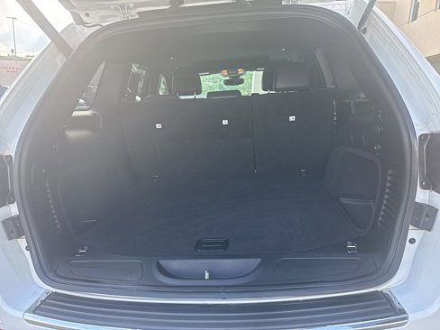 Used 2020 Jeep Grand Cherokee Limited image 10