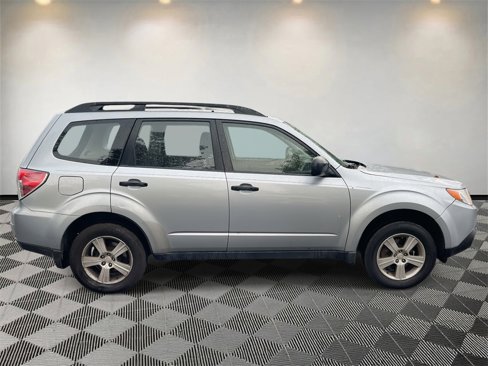 Used 2012 Subaru Forester 2.5X w/ Popular Pkg 3 image 2