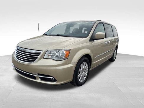 Used 2011 Chrysler Town & Country Touring-L image 3